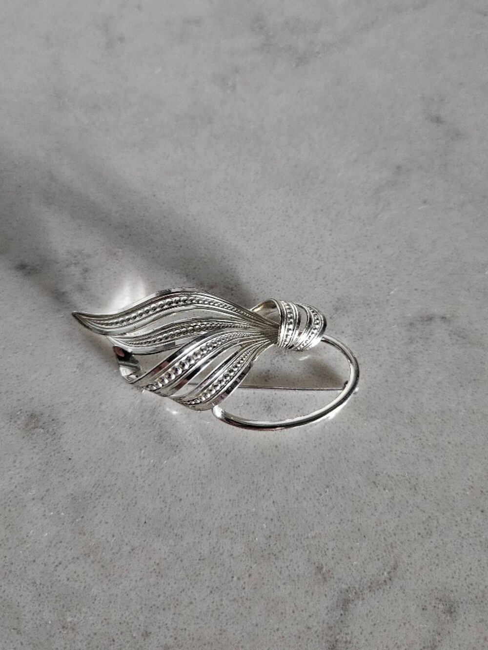 RARE AND VINTAGE FORSTNER STERLING SILVER 925 BEADED RIBBON BROOCH / PIN